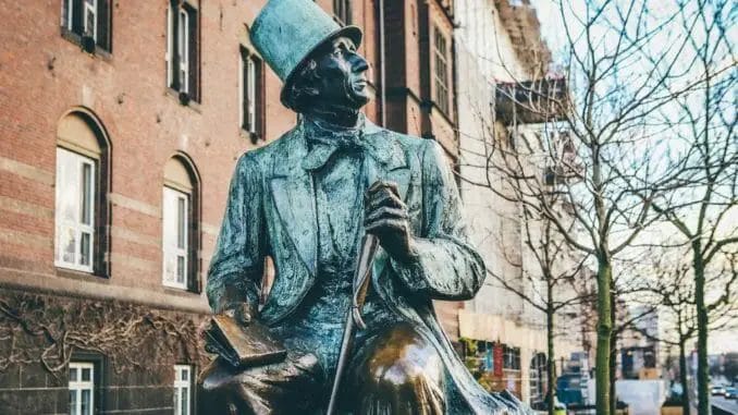 Hans_Christian_Andersen_Statue hans christian andersen statue