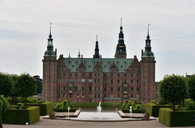 Castles in Denmark frederiksberg copenhagen palace