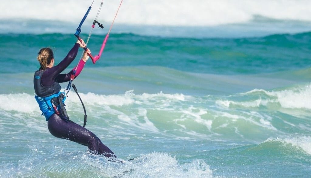 Pro Kite surfing girl 