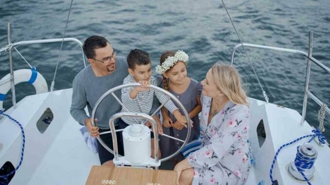 make_travel_videos_family_tours Make travel videos family tours tips