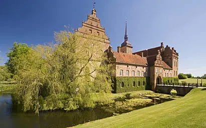 Holckenhavn Slot - Castle 